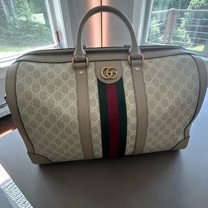 Gucci GG Supreme Savoy Small Duffle Bag